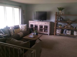 16715 33rd Ave N, Plymouth, MN 55447