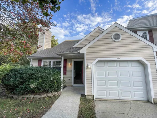 42 Brandywine Ct, Egg Harbor Township, NJ 08234