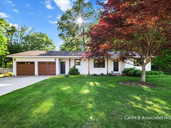 14115 Deer Cove Dr, Holland, MI 49424