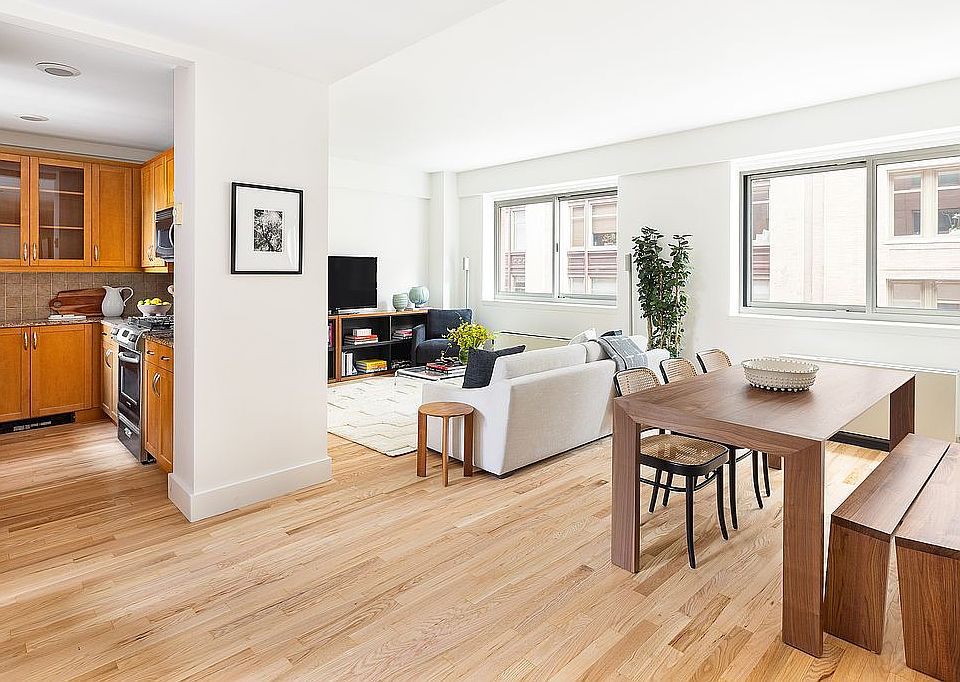 1st image of 200 W 24th St APT 6B