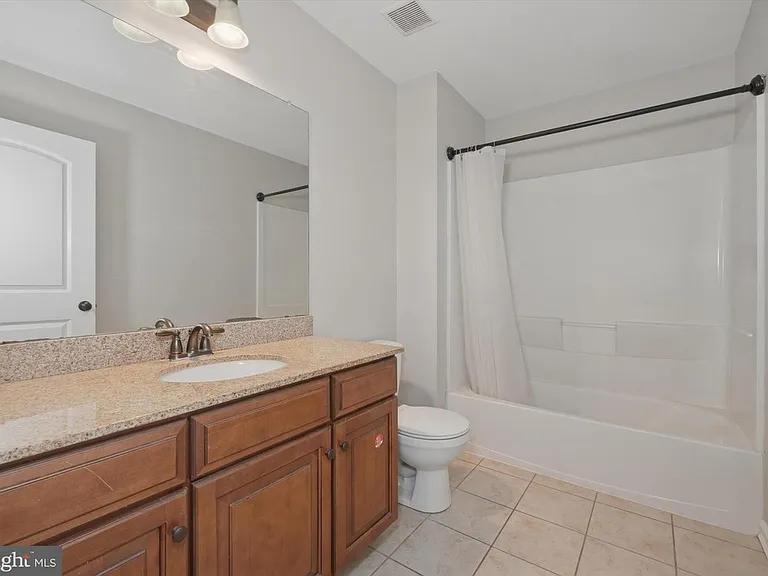 501 S Twin Lakes Blvd — Photo 4