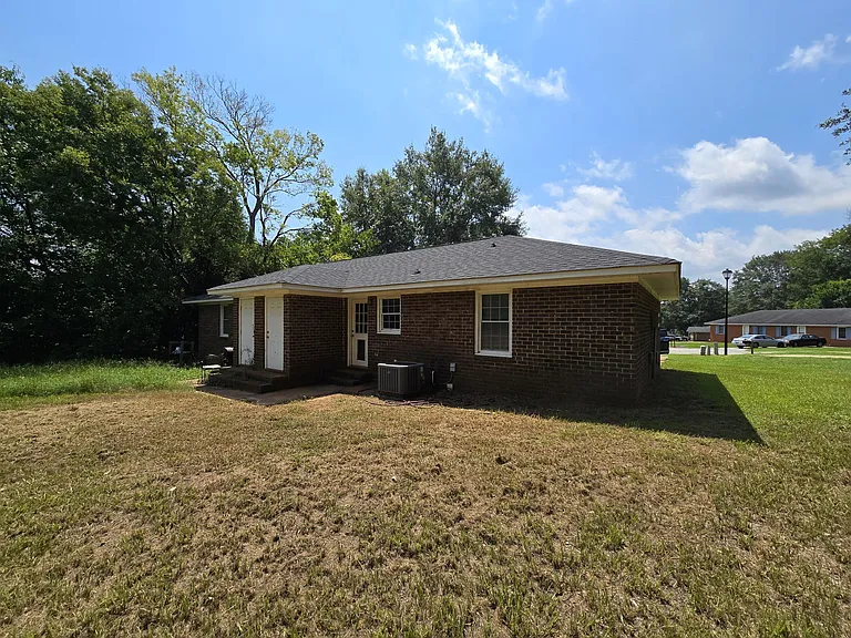 110 Frost Wood Ct — Photo 13