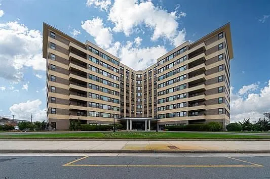 1 bed, 1.0 bath, 684 sqft, $1,850 — Photo 1