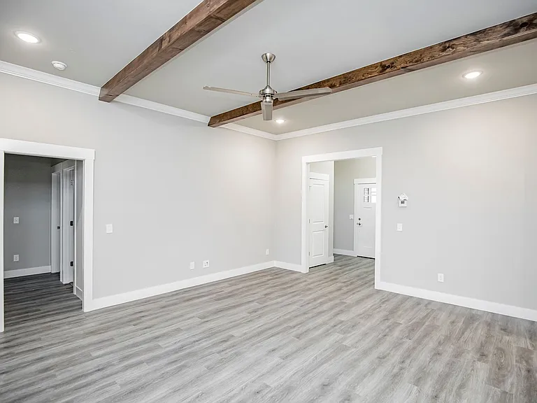 1824 Seay Cir — Photo 5