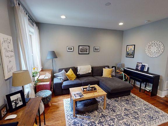 2nd image of 4110 N Richmond St APT 1R