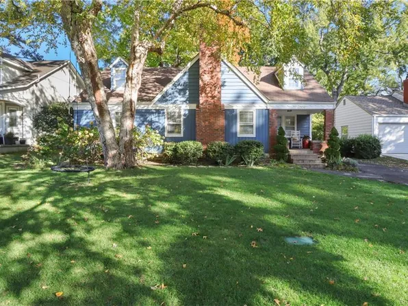 6009 Catalina St, Fairway, KS 66205