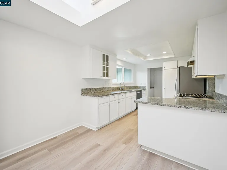 2137 Presidio Ct — Photo 15