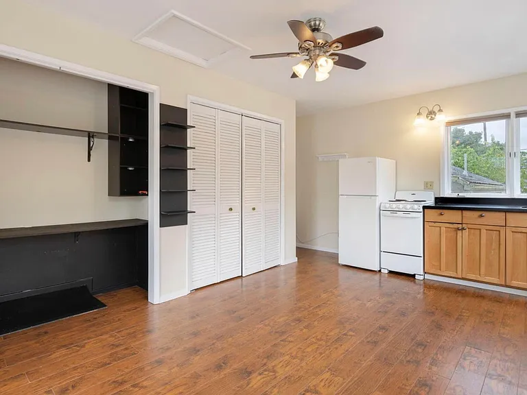 613 Coronel Pl #B — Photo 3