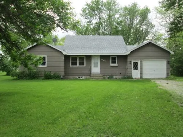 512 Standring St, Corwith, IA 50430