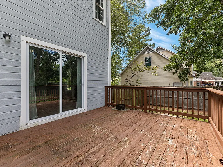 8318 Umstead Rd — Photo 10