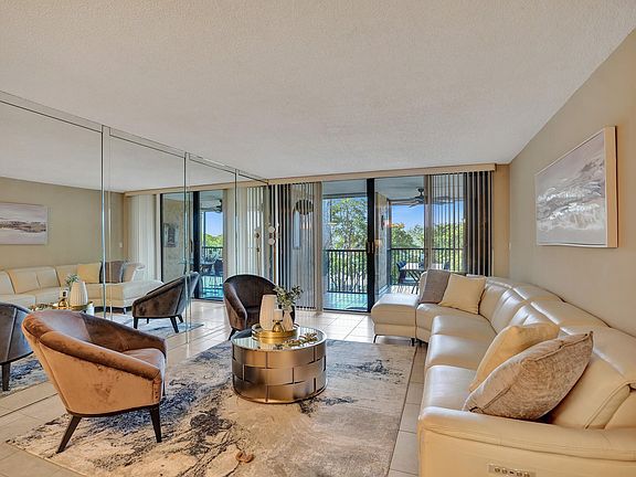 4th image of 2810 N 46th Avenue #F562