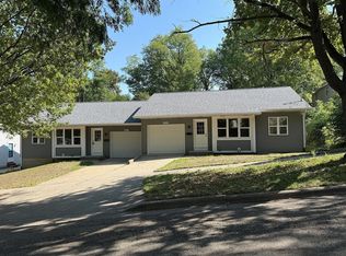 858 Houseman Ave NE, Grand Rapids, MI 49503
