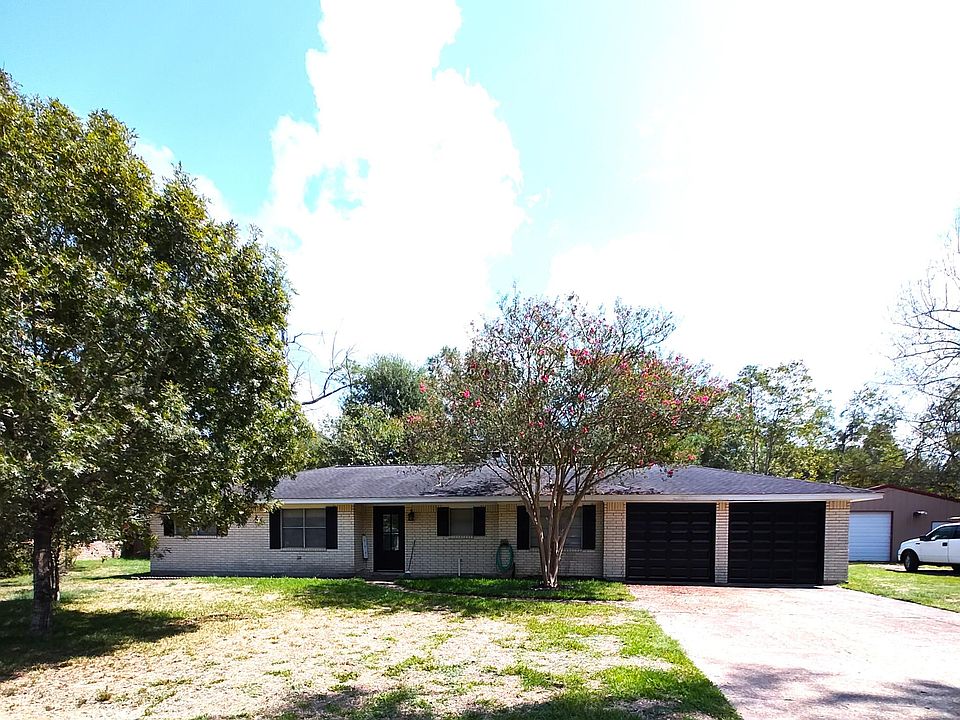 1st image of 640 Whiteoak Dr