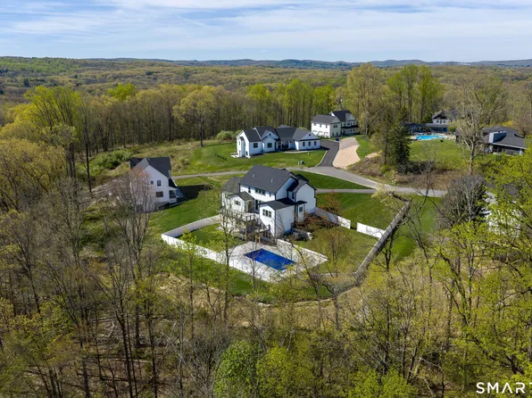 25 Hunting Ridge Road, Brookfield, CT 06804