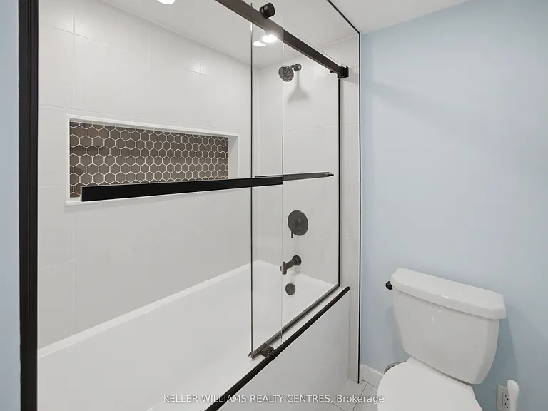 25 Townsend Ave #B — Photo 28