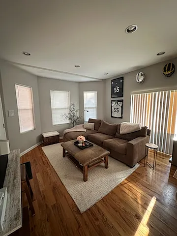 3637 W Belmont Ave #2 Photo 1