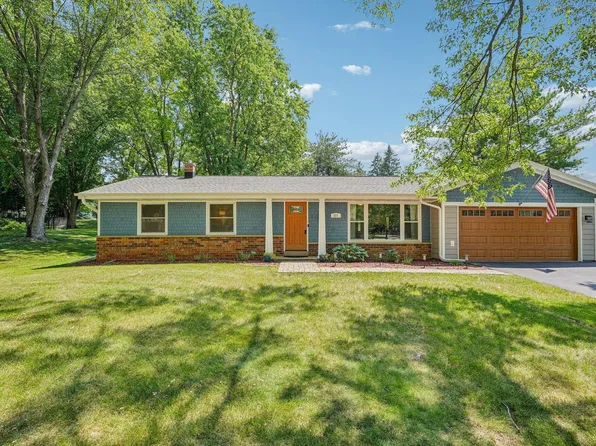 507 Oxford DRIVE, Hartland, WI 53029