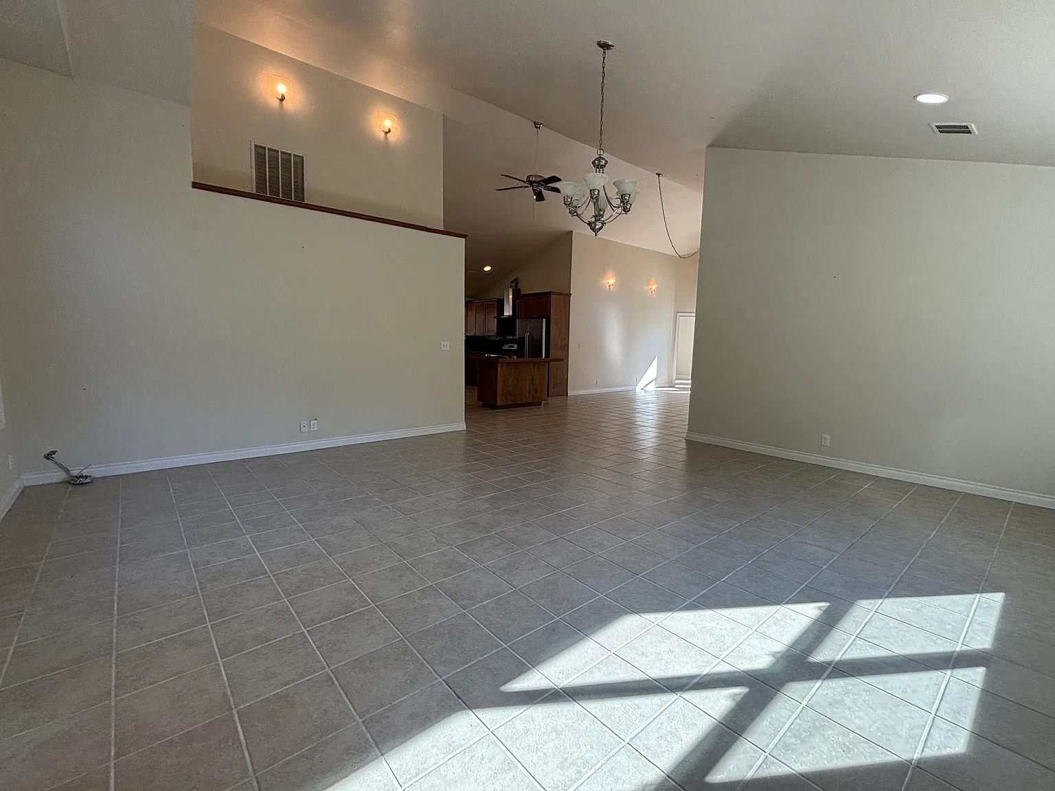 3 bed, 1768 sqft, $2,850 — Photo 2