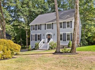 9 Iron Gate Dr, Andover, MA 01810