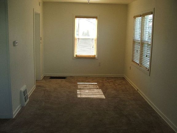 4th image of 1436-1438 Thayer Dr