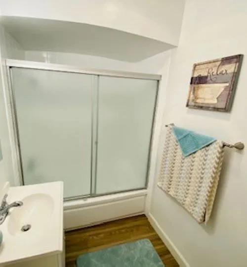 Altadena Manor Apartments — Photo 7