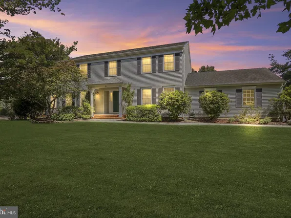 11 Bridgewater Dr, Princeton Junction, NJ 08550