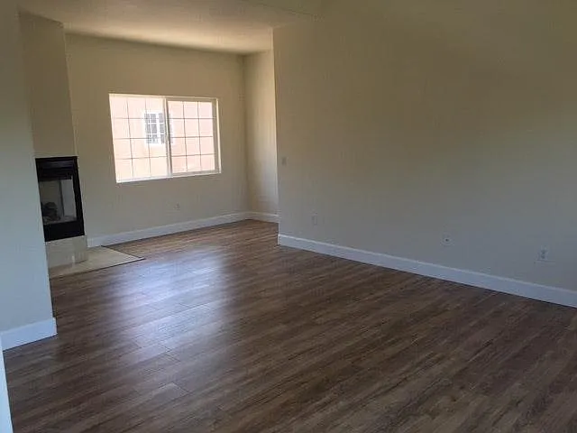 3959 Riviera Dr — Photo 3
