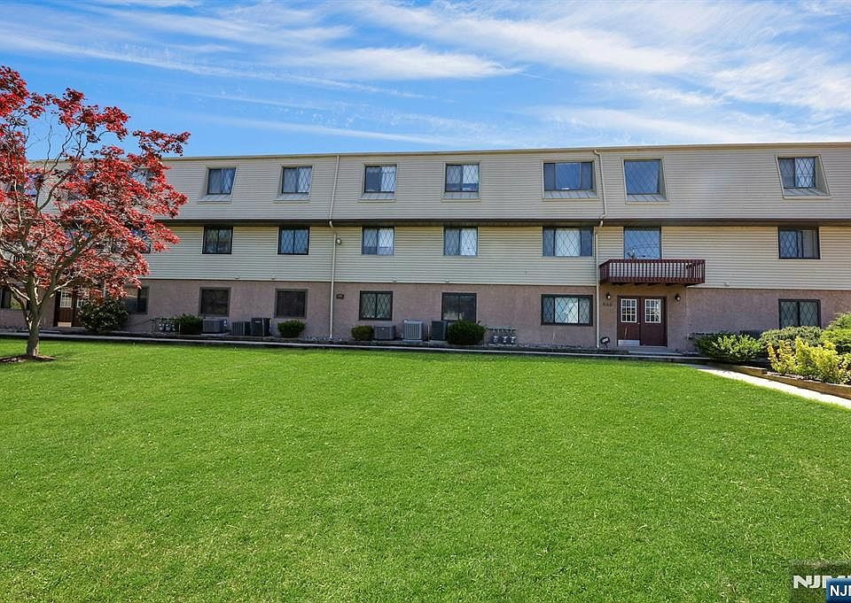 1st image of 846 Riverside Ave APT 202