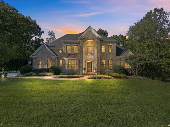 5704 Snow Hill Dr, Summerfield, NC 27358