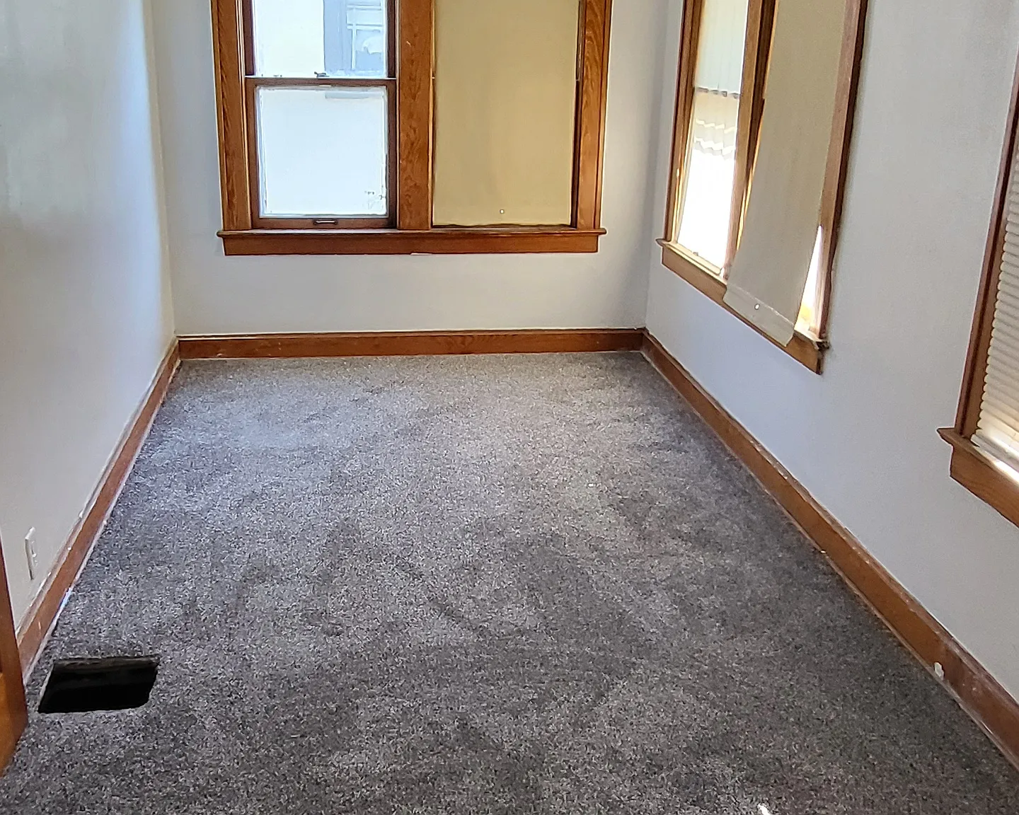 3 bed, 1.5 bath, 1436 sqft, $1,600 — Photo 2
