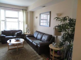1510 W Erie St APT 2, Chicago, IL 60642