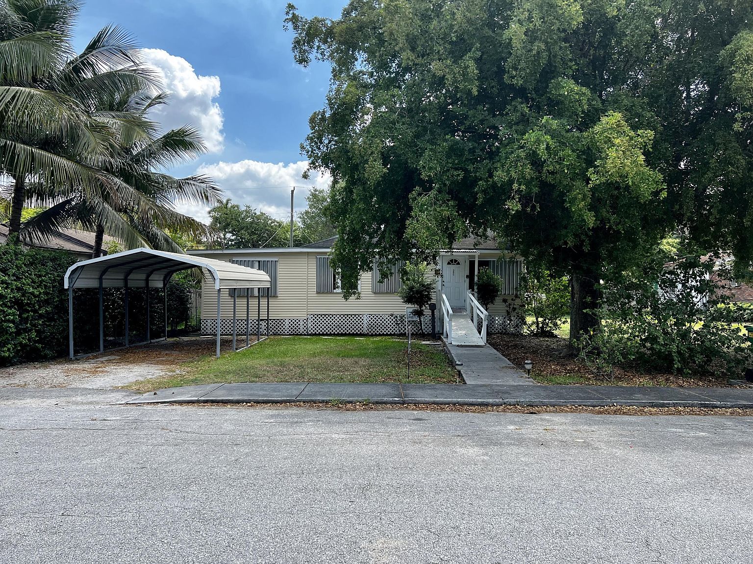 350 Banyan Ave, Pahokee, FL 33476 Zillow