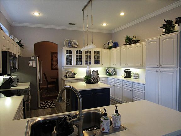 3rd image of 12404 Forest Highlands Dr