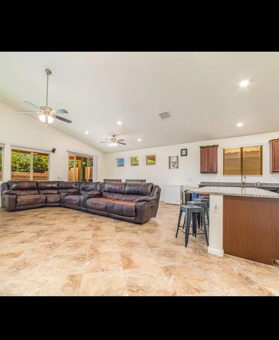 8298 E Magee Hill Loop — Photo 2