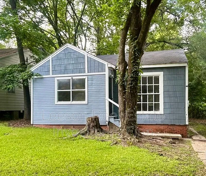 2 bed, 1.0 bath, 961 sqft, $615 — Photo 2