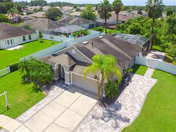 2nd image of 30353 Glenham Ct