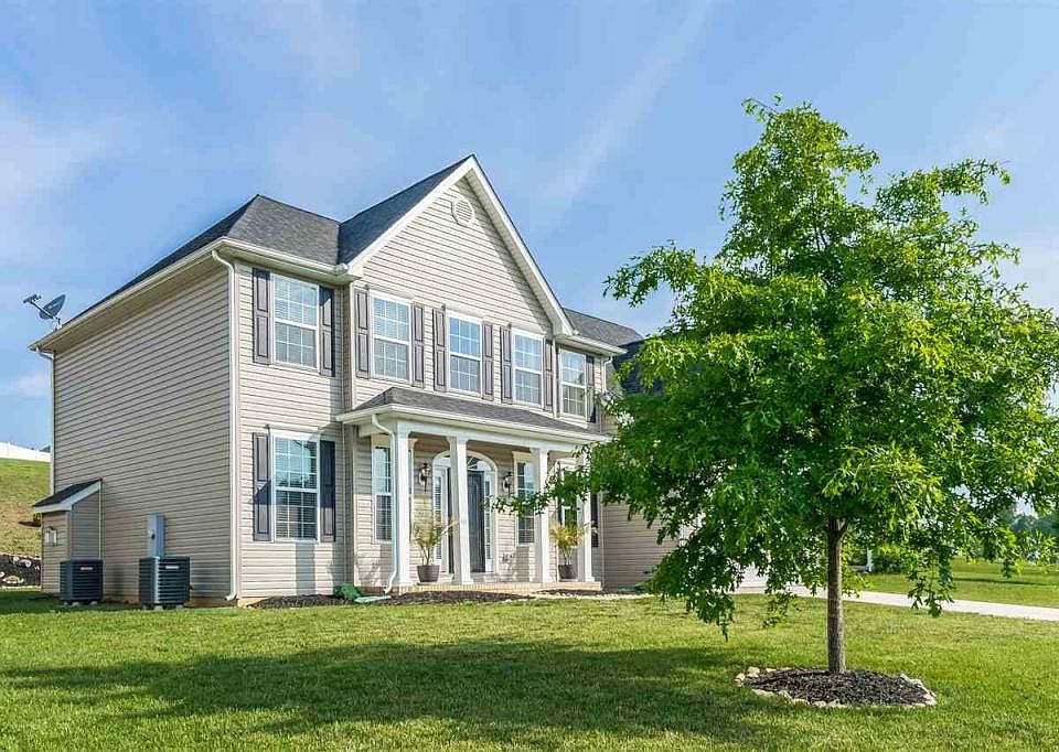 1st image of 160 Jessica Dr