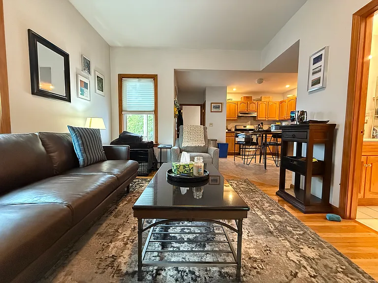 24 Lincoln St #2 — Photo 2