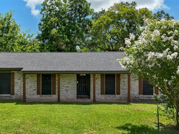 117 Cannon St, Clute, TX 77531