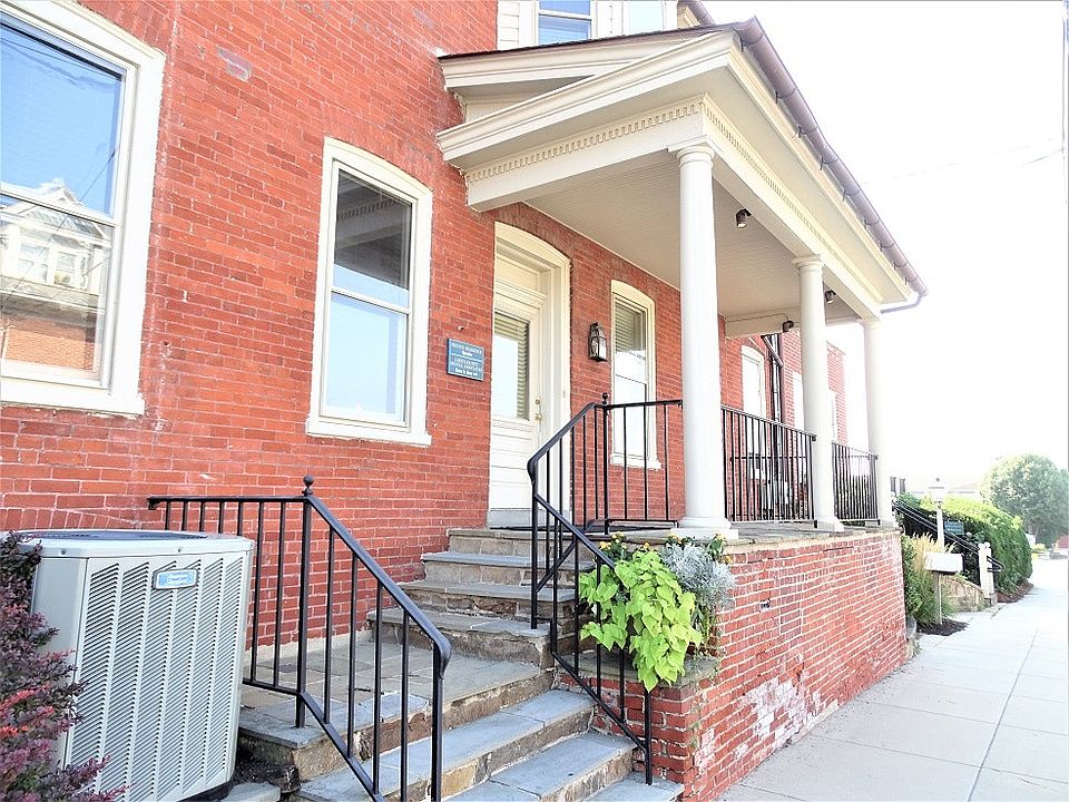 Entrance to Apartment