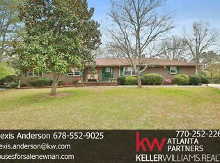 39 Emmett Young Rd, Grantville, GA 30220