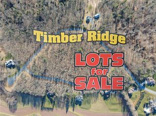 E Hyland Cir, New ringgold, PA 17960