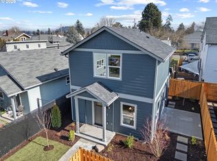 6909 NE Multnomah St #B, Portland, OR 97213