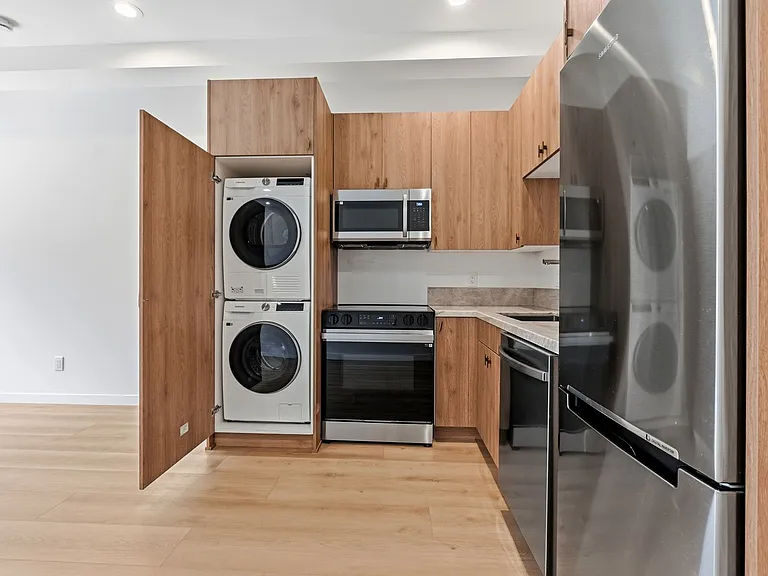 1105 N. Coast Highway | Sand Castle Apartments — Photo 12