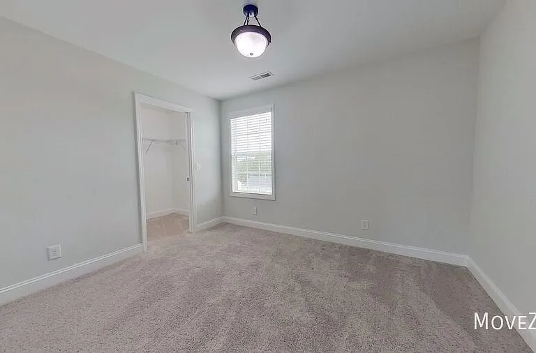 3623 Contimental Sq — Photo 17