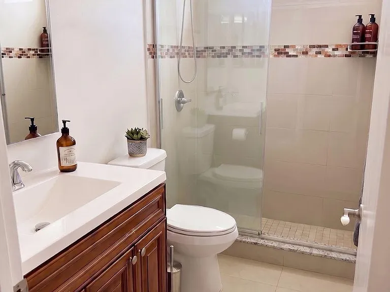 5426 SW 25th Ave — Photo 7