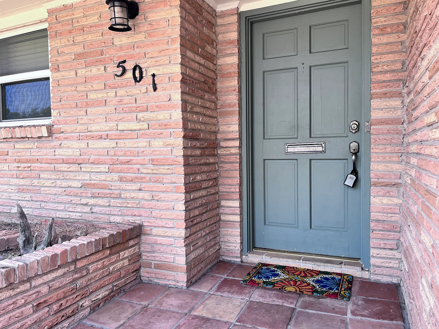 4 bed, 2100 sqft, $2,450 — Photo 2