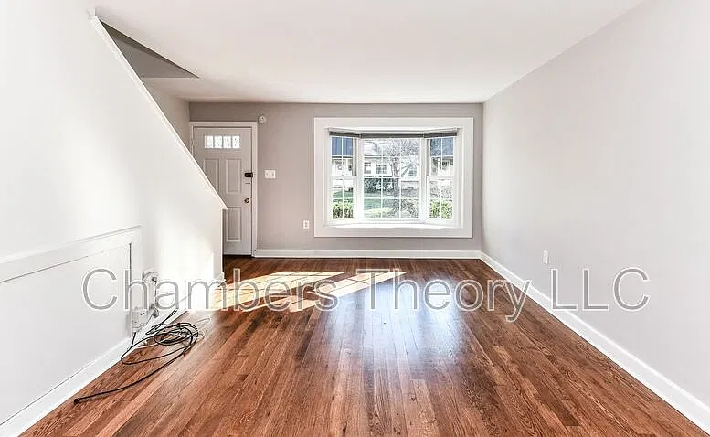 2 bed, 1.5 bath, 784 sqft, $2,700 — Photo 4