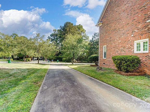 4th image of 6517 Hunter Pine Ln