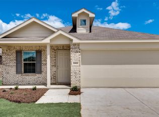2202 Mobile St, Ennis, TX 75119